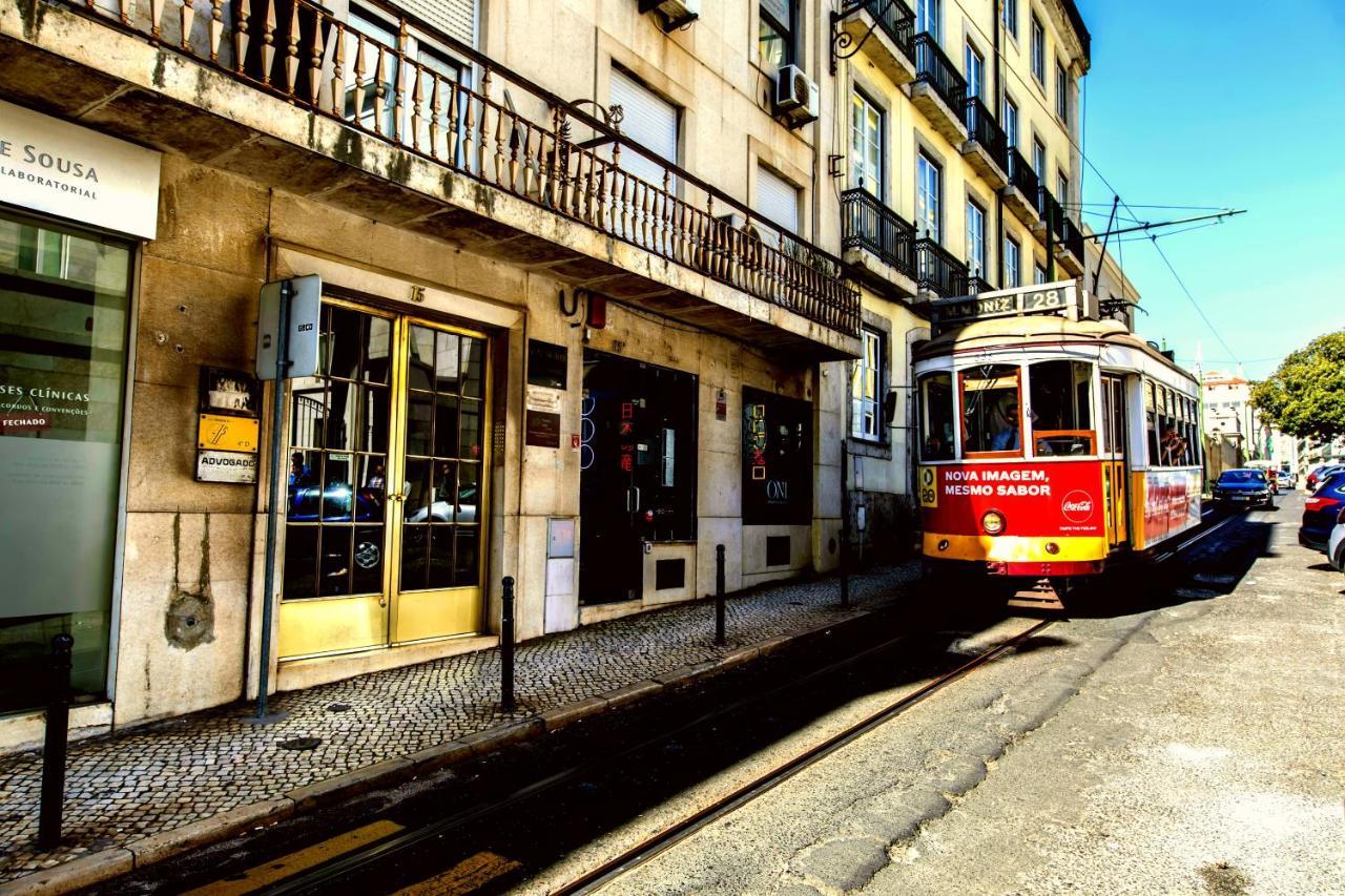 Lovelystay - Full Sky In Chiado *